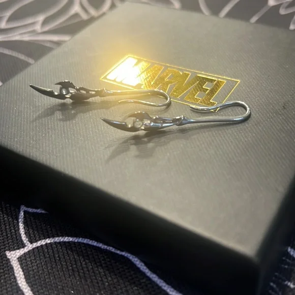Loki scepter earrings - Picture 7 of 13